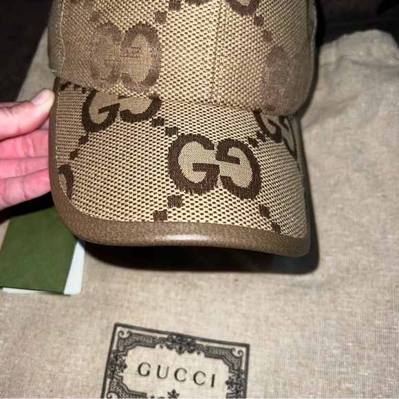 GUCCI GG GIANT LOGO CANVAS BASEBALL HAT CAP - Picture 8 of 12